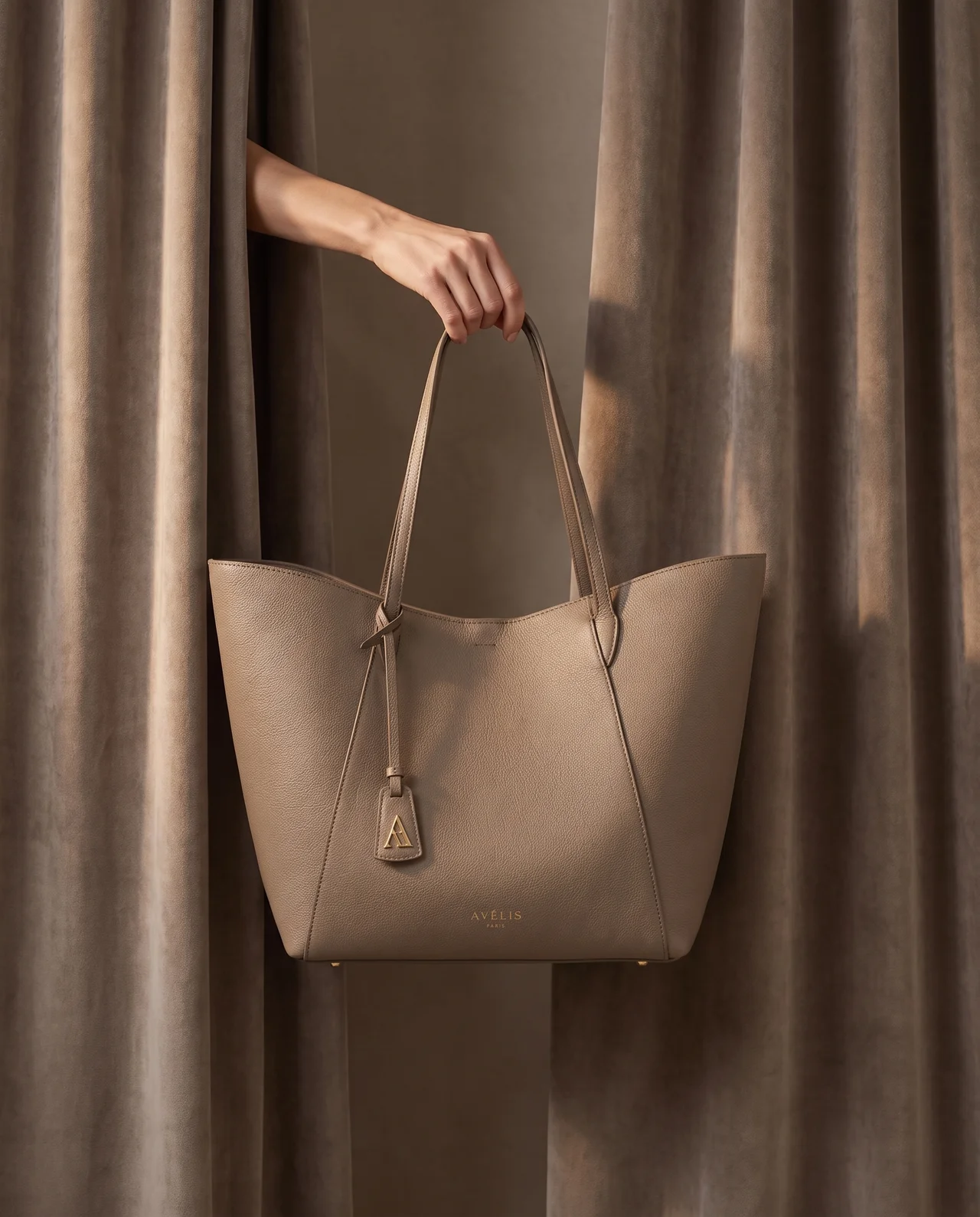 Tote — Avélis Velvet